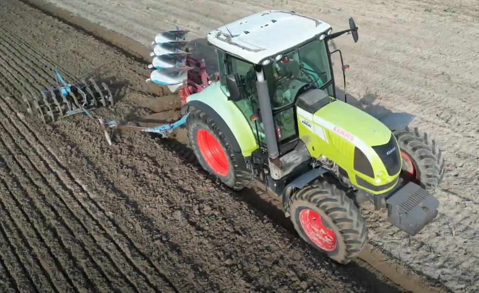 Claas Arion 620